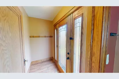 1008 James Avenue, Albert Lea, MN 56007 - Photo 2