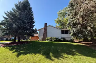 4615 Parkridge Dr, Eagan, MN 55123 - Photo 4