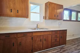 609 9th Ave SW, Austin, MN 55912 - Photo 10