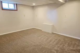 609 9th Ave SW, Austin, MN 55912 - Photo 16