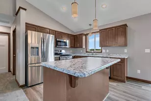 110 Woolgrass Wy, Avon, MN 56310 - Photo 2