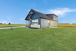 1508 Ellis Ave, Marshall, MN 56258 - Photo 2