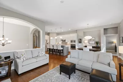 8752 Lake Riley Drive, Chanhassen, MN 55317 - Photo 10