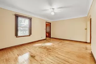 1084 Gorman Ave, West Saint Paul, MN 55118 - Photo 4