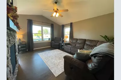 532 Elliot Drive SE, Grand Meadow, MN 55936 - Photo 10