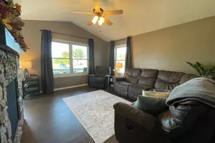 532 Elliot Dr SE, Grand Meadow, MN 55936 - Photo 10