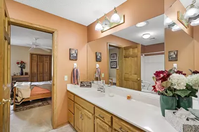5611 Dunlap Avenue N, Shoreview, MN 55126 - Photo 18