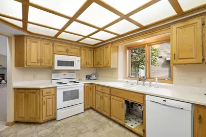 5611 Dunlap Avenue N, Shoreview, MN 55126 - Photo 12