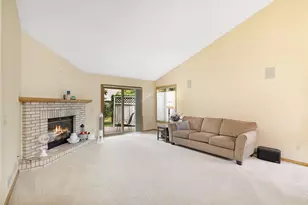 5611 Dunlap Ave N, Shoreview, MN 55126 - Photo 4