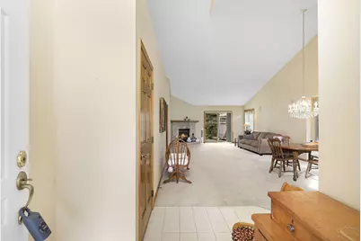 5611 Dunlap Avenue N, Shoreview, MN 55126 - Photo 2