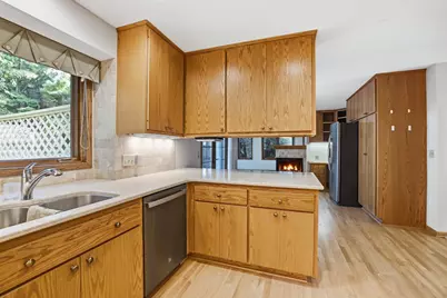 9409 Yukon Avenue S, Bloomington, MN 55438 - Photo 26