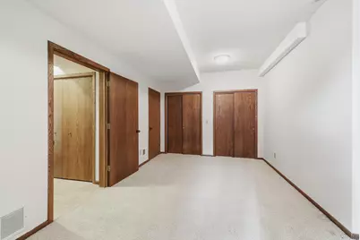 9409 Yukon Avenue S, Bloomington, MN 55438 - Photo 14