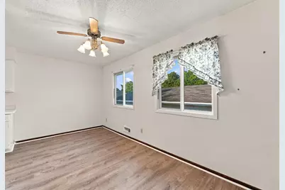 7525 Whitney Drive, Apple Valley, MN 55124 - Photo 8