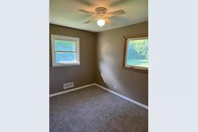 435 W Ottawa Street, Le Center, MN 56057 - Photo 16