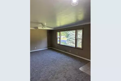 435 W Ottawa Street, Le Center, MN 56057 - Photo 4