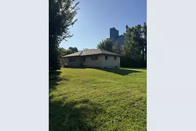 435 W Ottawa Street, Le Center, MN 56057 - Photo 2