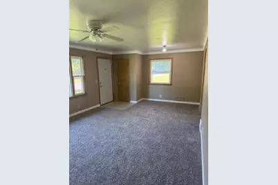435 W Ottawa Street, Le Center, MN 56057 - Photo 6