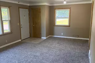 435 W Ottawa St, Le Center, MN 56057 - Photo 6