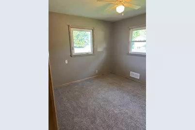 435 W Ottawa Street, Le Center, MN 56057 - Photo 14