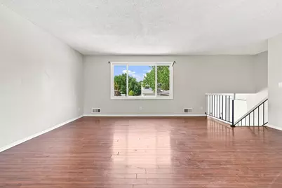 360 Brooks Avenue W, Roseville, MN 55113 - Photo 6