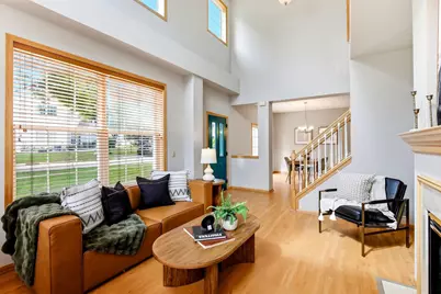 2036 Chicory Way, Chanhassen, MN 55317 - Photo 4