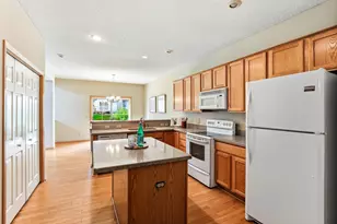 2036 Chicory Way, Chanhassen, MN 55317 - Photo 12