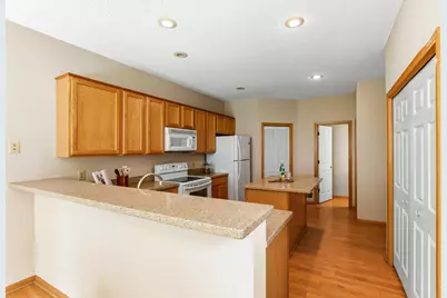 2036 Chicory Way, Chanhassen, MN 55317 - Photo 10