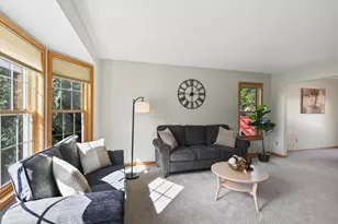 1781 Brighton Trail, Woodbury, MN 55125 - Photo 2