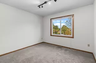 8844 Acadia Rd, Woodbury, MN 55125 - Photo 26