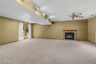 8844 Acadia Rd, Woodbury, MN 55125 - Photo 16