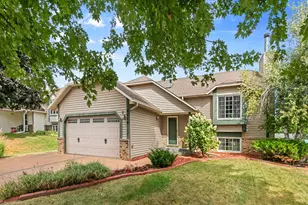 8844 Acadia Rd, Woodbury, MN 55125 - Photo 2