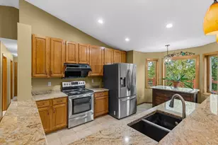 8844 Acadia Rd, Woodbury, MN 55125 - Photo 8