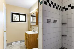 1909 Laramie Trail, Brooklyn Park, MN 55444 - Photo 20