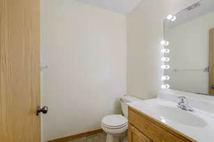 2461 Williams Dr, Burnsville, MN 55337 - Photo 20