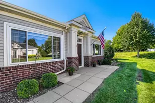 14012 54th Ave N, Plymouth, MN 55446 - Photo 2