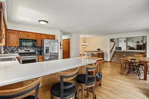 3066 Greenbrier St, Little Canada, MN 55117 - Photo 10