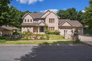 3130 Anric Dr, Eau Claire, WI 54701 - Photo 2