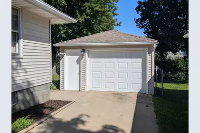 1512 16 1/2 Avenue, Rochester, MN 55901 - Photo 2