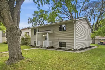 1013 13th Avenue SE, Saint Cloud, MN 56304 - Photo 2