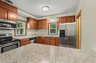 1440 Harmony Dr, Saint Paul, MN 55115 - Photo 6
