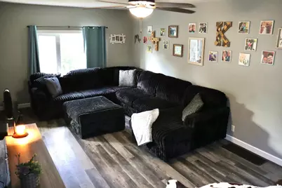 137 Center Street S, Lake Benton, MN 56149 - Photo 2