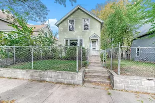 535 Edmund Ave, Saint Paul, MN 55103 - Photo 1