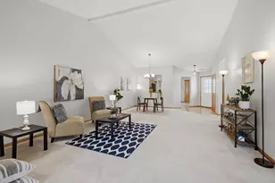 6850 Jenny Ln, Woodbury, MN 55125 - Photo 4