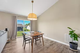18071 Heirloom Ct, Lakeville, MN 55044 - Photo 12