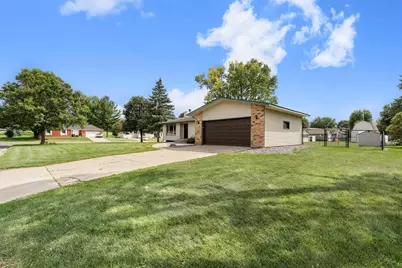 1395 Oakwood Lane, Owatonna, MN 55060 - Photo 4