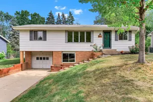 4616 Hillsboro Ave N, New Hope, MN 55428 - Photo 2