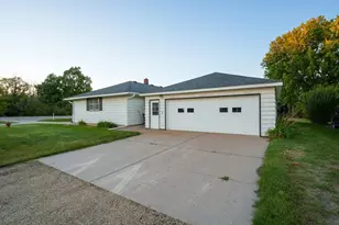 327 Pine St, Vermillion, MN 55085 - Photo 56