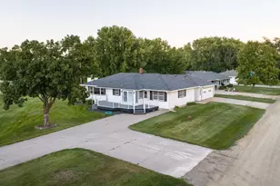 327 Pine St, Vermillion, MN 55085 - Photo 54
