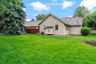 8541 Inverness Lane N, Brooklyn Park, MN 55443 - Photo 2