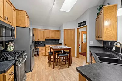 8541 Inverness Lane N, Brooklyn Park, MN 55443 - Photo 10